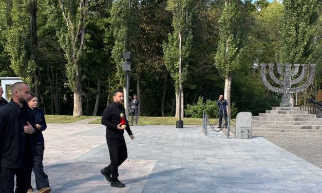 Zelensky, Ukrainian Jewish leaders mark 85 years since Nazi Babyn Yar massacre