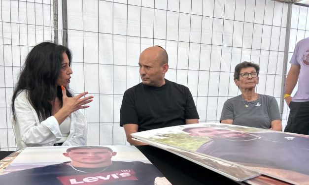 Bennett: IDF will collapse without haredi enlistment, Netanyahu is dismantling military