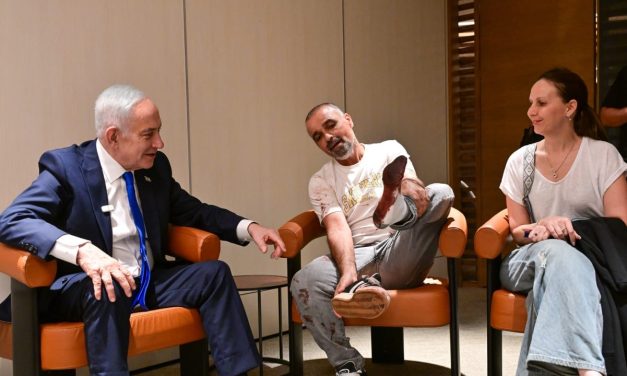 Netanyahu confirms flydubai pilot conducted stabbing, praises passengers’ heroism at Ben-Gurion