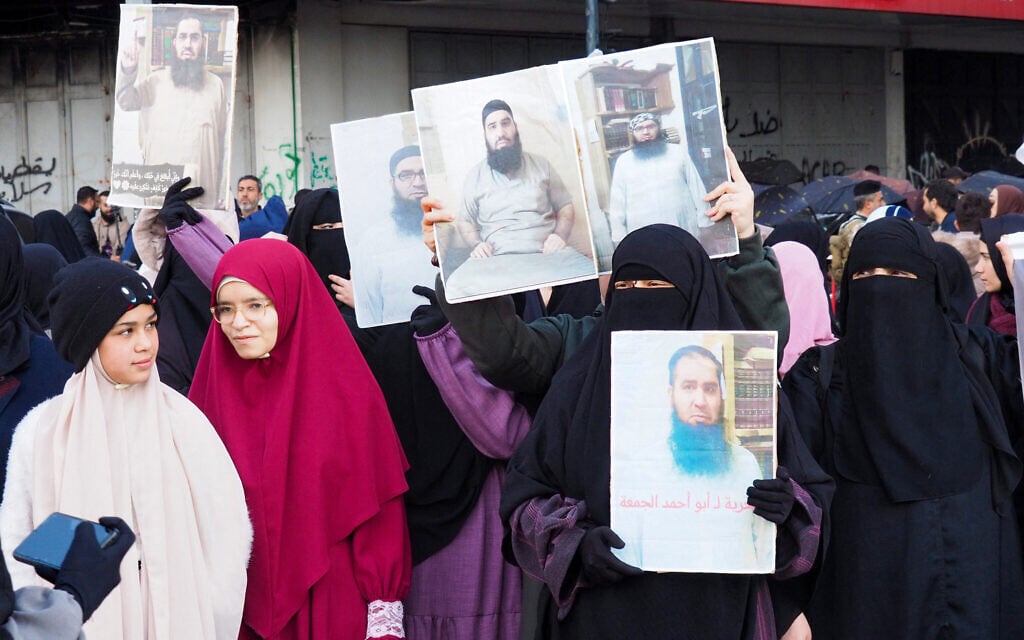 Hundreds go on hunger strike in Lebanon prison as amnesty law stalled