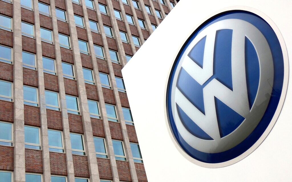 Volkswagen to convert German car plant to produce Israeli defense equipment