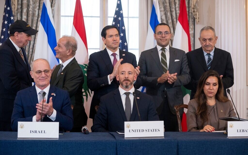 Lebanese and Israeli envoys hold ‘positive’ meeting in DC as Aoun arrives in Paris