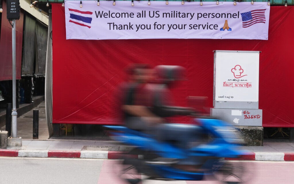 Thai resort braces for 5,000 sailors from USS Lincoln after lengthy Mideast deployment