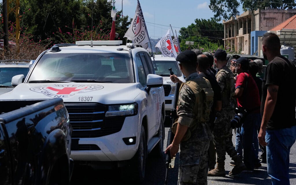 Red Cross hands four more civilians detained by Israel in security zone to Lebanon