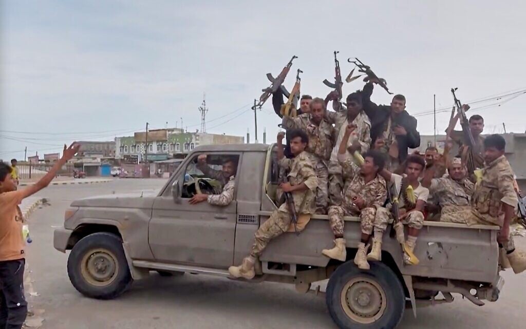 Iranian advisers played key role in lightning advance by Yemen’s Houthis, sources say