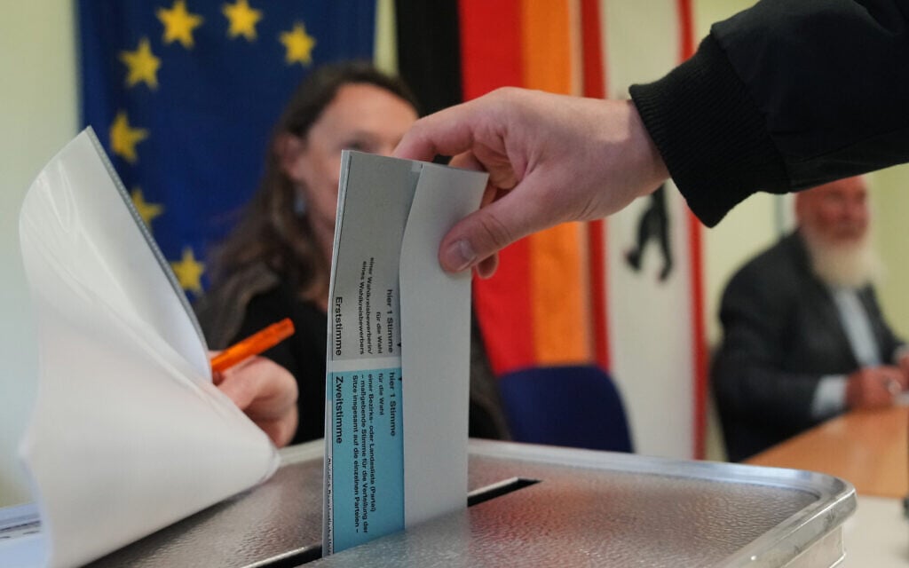 Eyes on far-right AfD, far-left Berlin candidate as Germans vote in two state elections