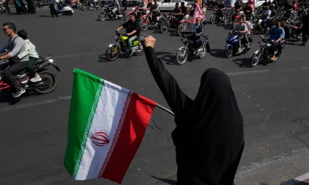 US and Iran discussing phased deal to reopen Hormuz and end US blockade, sources say