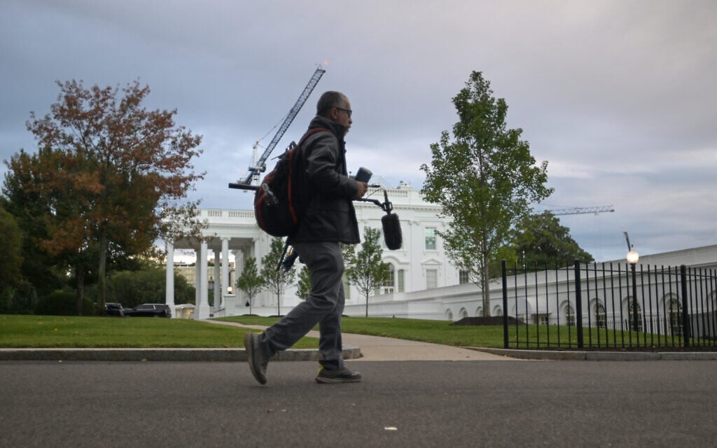 US news outlets ask court to restore White House access until legal dispute resolved