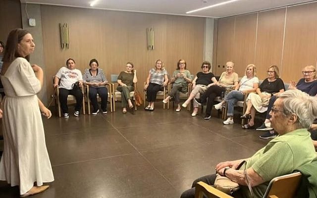 Silas Anastacio | Synagogue Beit Chabad Morumbi SP Explores AI and Digital Inclusion for Seniors