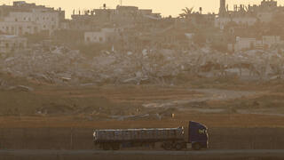 Israeli civilian charged with smuggling drugs, cellphones into Gaza