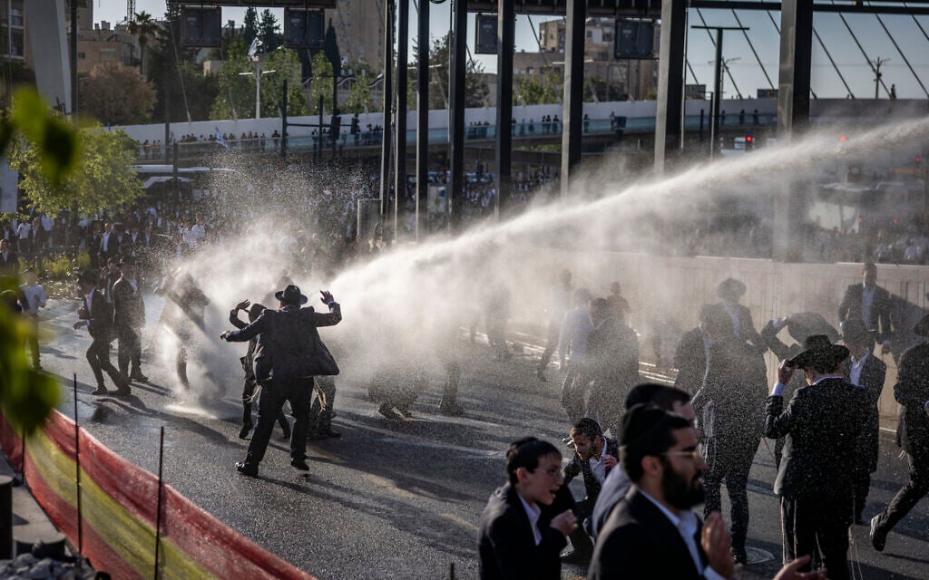 High Court annuls Haredi draft-dodger arrest ban as unconstitutional violation of equality