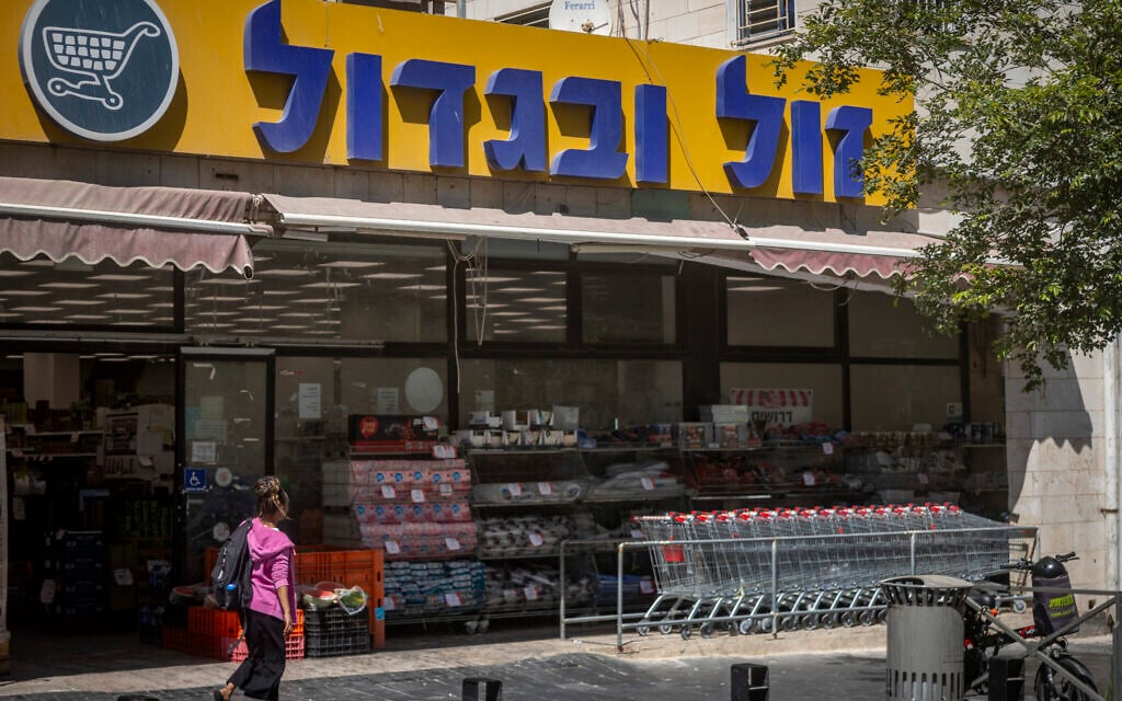 Man arrested for allegedly lacing supermarket baby food with sedatives