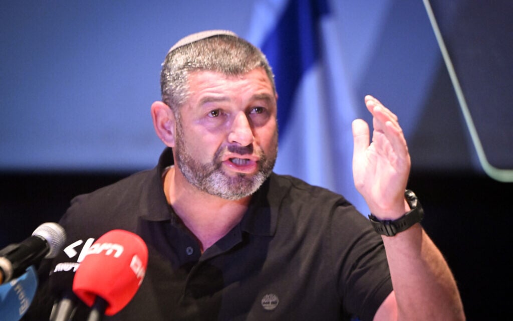 Likud threatens to sue Winter after he says its MKs seek to ‘destroy’ him, alleges PIs sent after him