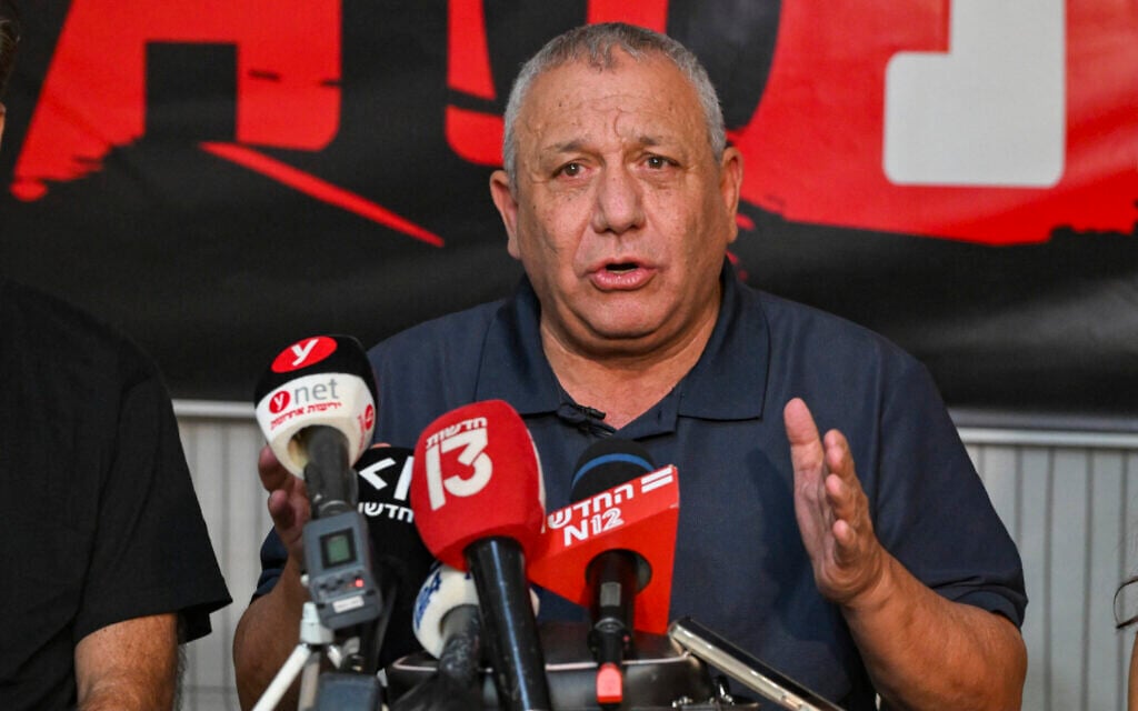 Report: After earlier refusals, Shin Bet to provide security for Yashar’s Gadi Eisenkot