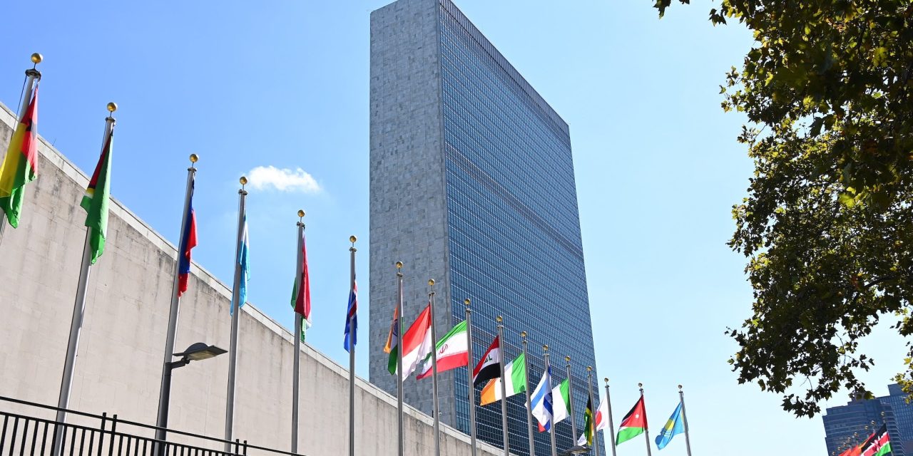 Jewish groups rally outside UN against antisemitism