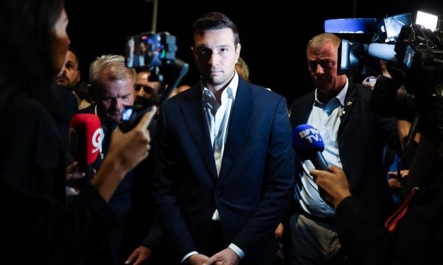 French far-right leader accused of antisemitism, defended by Israeli minister