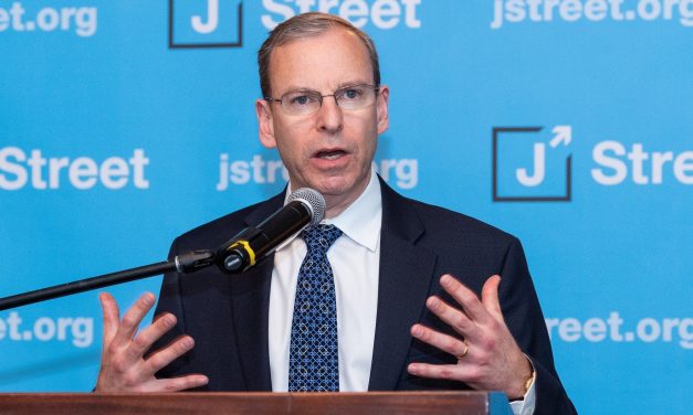 J Street goes on the offensive against AIPAC-backed candidates