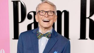 Bob Mackie, legendary designer who defined Hollywood glamour, dies at 87