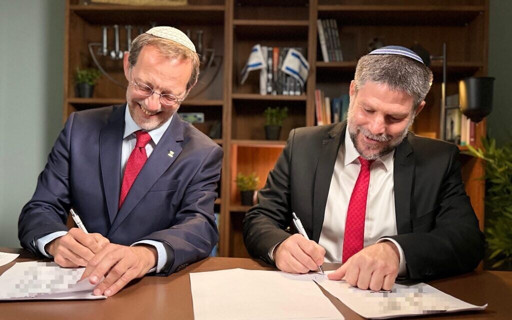 Smotrich, Feiglin announce joint election run, urge other right-wing parties to join
