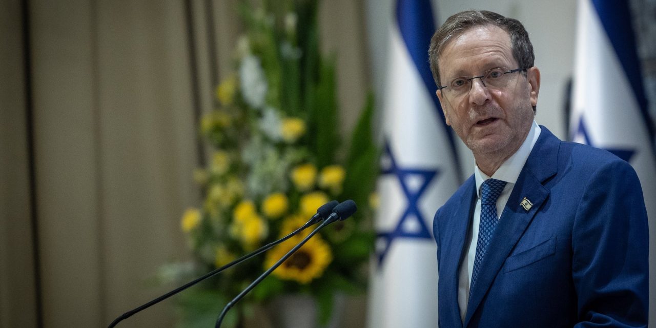 Herzog speaks with Jerusalem Reform synagogue leaders, personally checks in with police 