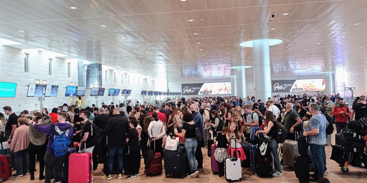 Car parks full at overcrowded Ben Gurion Airport