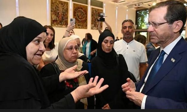 Yehuda Yaakov | Asking forgiveness from non-Jewish Israelis