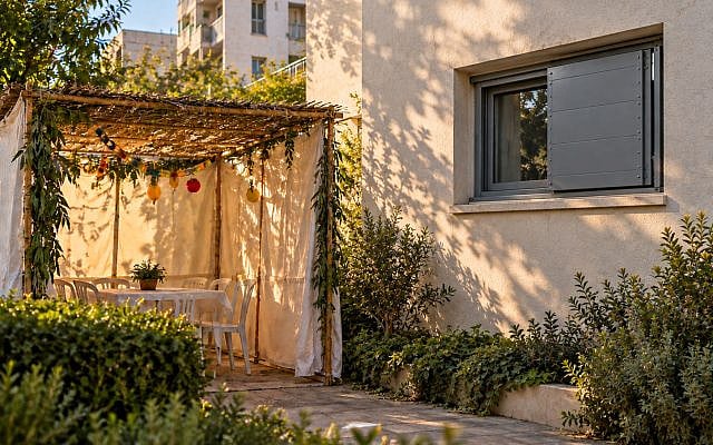 Sagit Alkobi Fishman | What the Sukkah Knows That the Safe Room Doesn’t