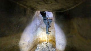 Palestinian tunnel found near Jerusalem security wall