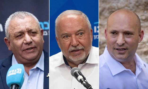 ‘Old politics’: Eisenkot accuses Bennett, Liberman of damaging opposition’s chances