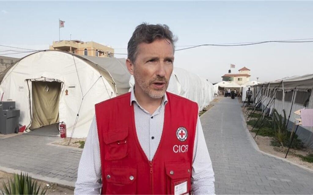Red Cross meets officials at Israeli detention facility, not allowed to see Palestinian prisoners