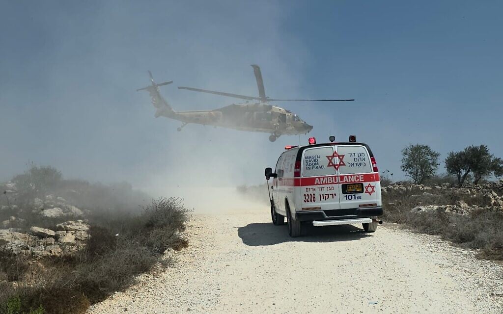 Palestinian stabs, wounds Israeli in West Bank farming outpost, is killed by troops