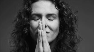 Five minutes of prayer may reduce pain and anxiety, study finds