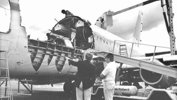 Dead engines and planes that flew themselves: 10 aviation stories so bizarre they sound fake