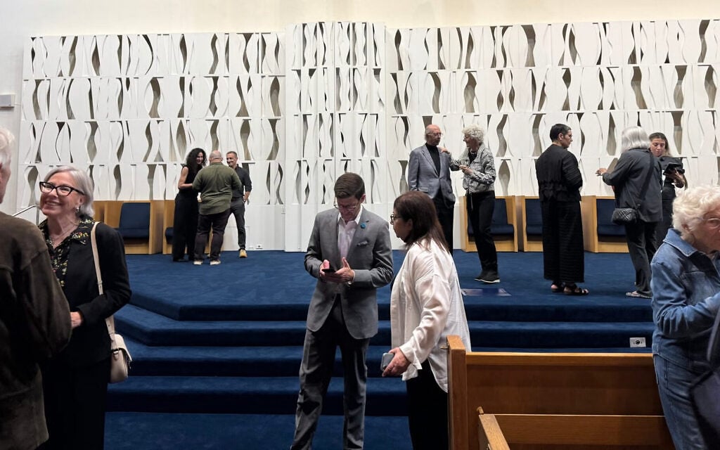 New York synagogue bids ‘sacred farewell’ to Holocaust memorial by Louise Nevelson