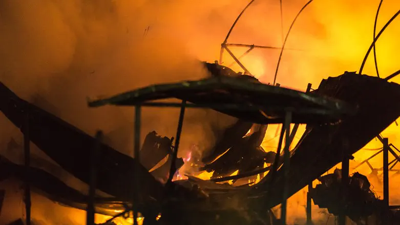 Canada: Fatalities reported after explosion sparks major fire at military base