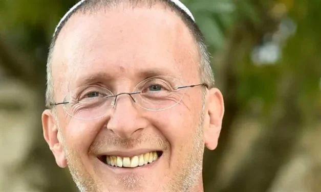 Beginning again – Simchat Torah