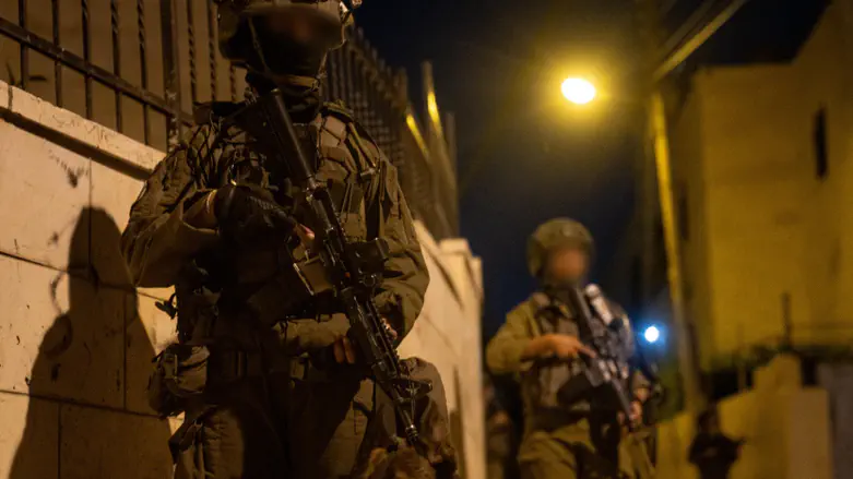 Ahead of elections: IDF restricts Palestinian Arab workers’ entry into Judea and Samaria