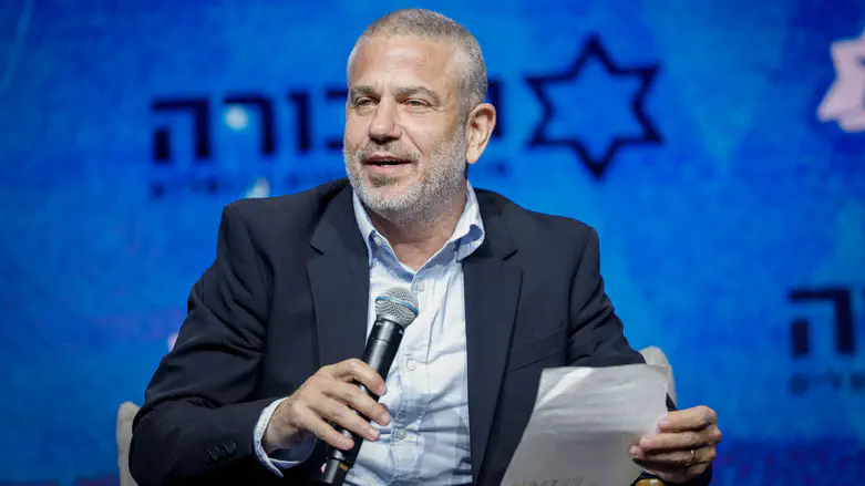 Did Yinon Magal call Eisenkot a ‘monkey’? TV host clarifies remarks