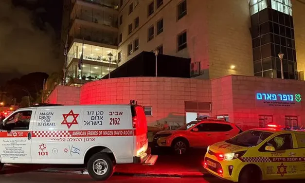 Smoking near oxygen suspected in Bnei Brak nursing home fire
