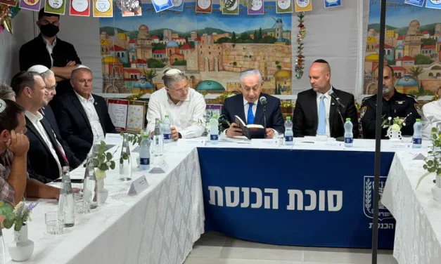 Netanyahu studies Torah with defense chiefs: A heritage of heroism