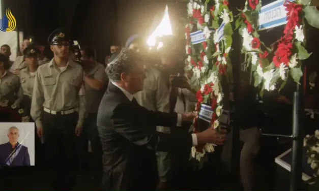 Man confronts Supreme Court President at memorial