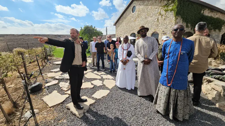 Royal visit to Binyamin: King of the Warri Kingdom of Nigeria visits the Land of the Bible