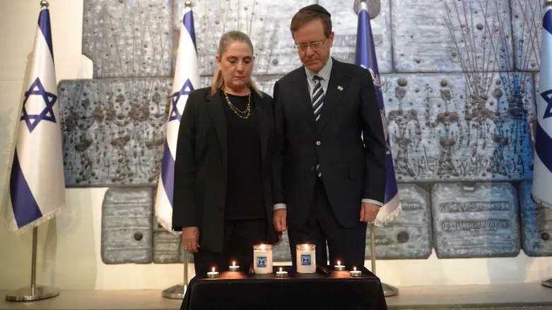 President Herzog opens October 7 memorial events with candle-lighting at 6:29 a.m.