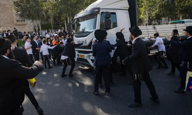 Anti-draft protests in Jerusalem and Bnei Brak spiral out of control