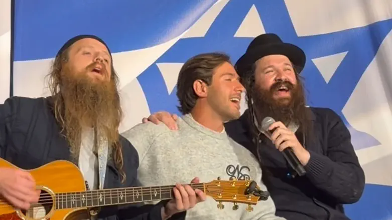 “Don’t Leave Me on My Own”: Captivity survivor Omer Shem Tov sings with Zusha