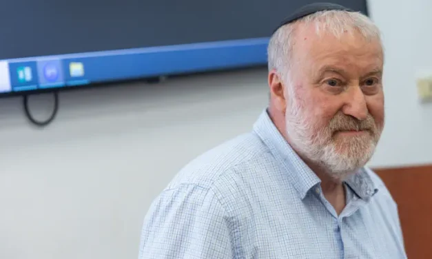 Former AG admits police acted without approval in Netanyahu probe