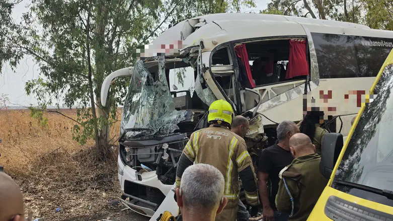 Hero bus driver sacrificed his life to save 20 soldiers