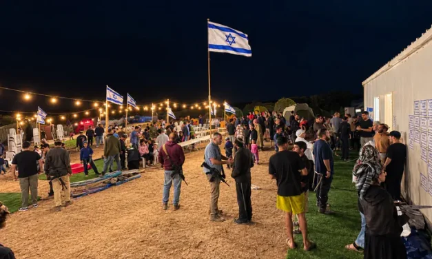 700 activists establish new Gaza settlement outpost