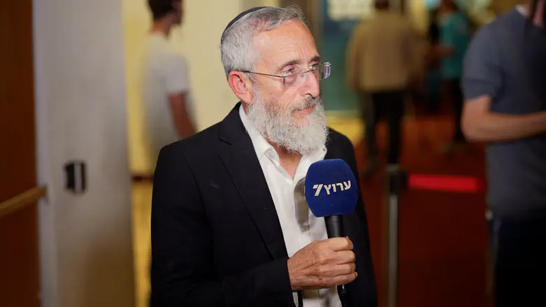 Rabbi Fendel: ‘As rabbis, it is our duty to talk politics’