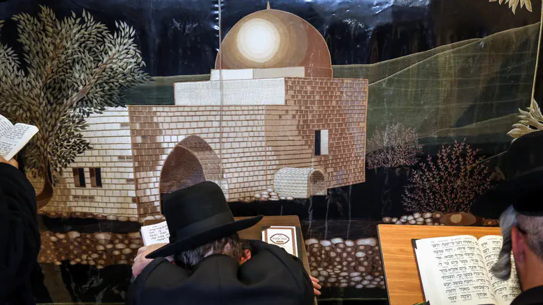 Light a candle for Matriarch Rachel’s yahrzeit